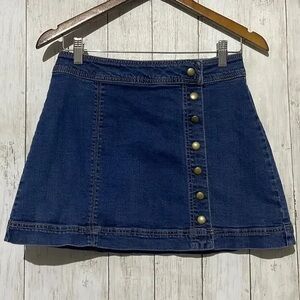 Denim Skirt with Snaps Down the Front Size‎ 8